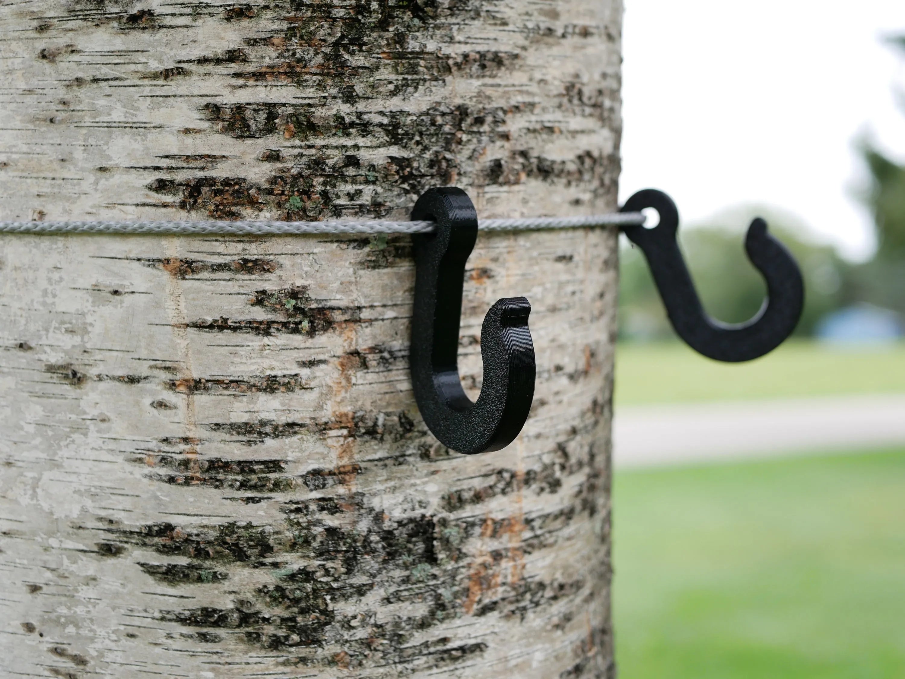 The Dewclaw Bow Hanger