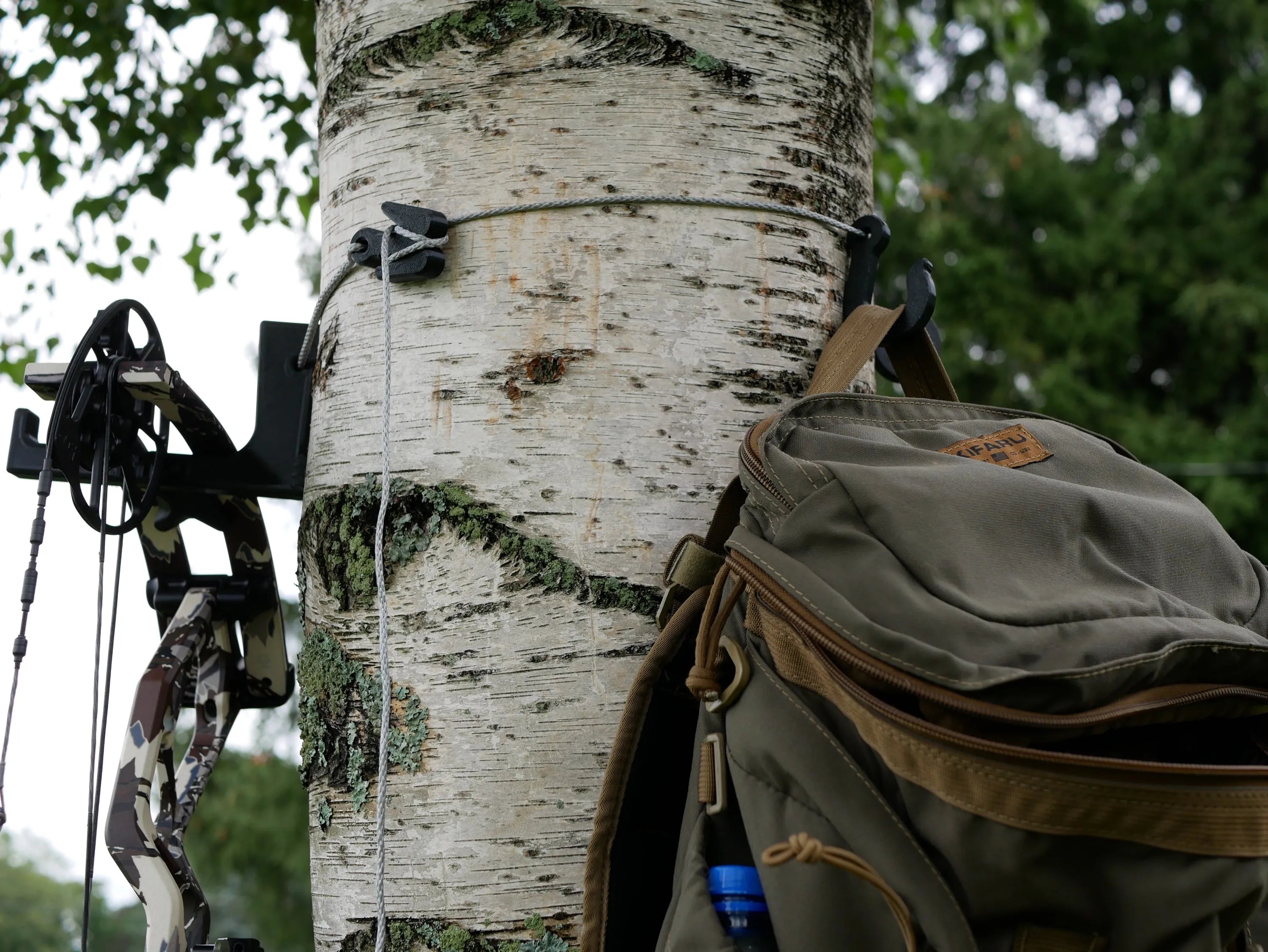 The Dewclaw Bow Hanger