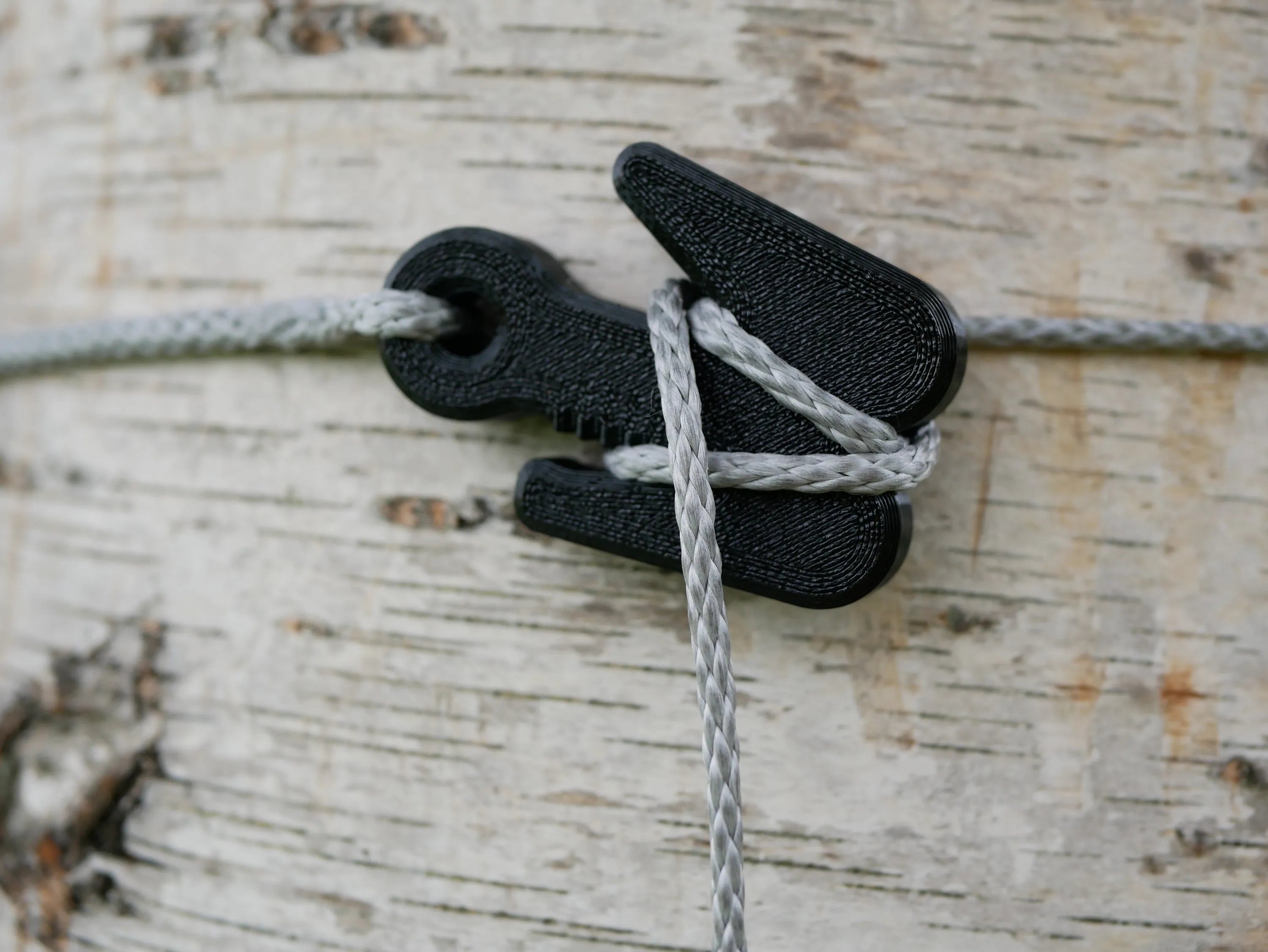 The Dewclaw Bow Hanger