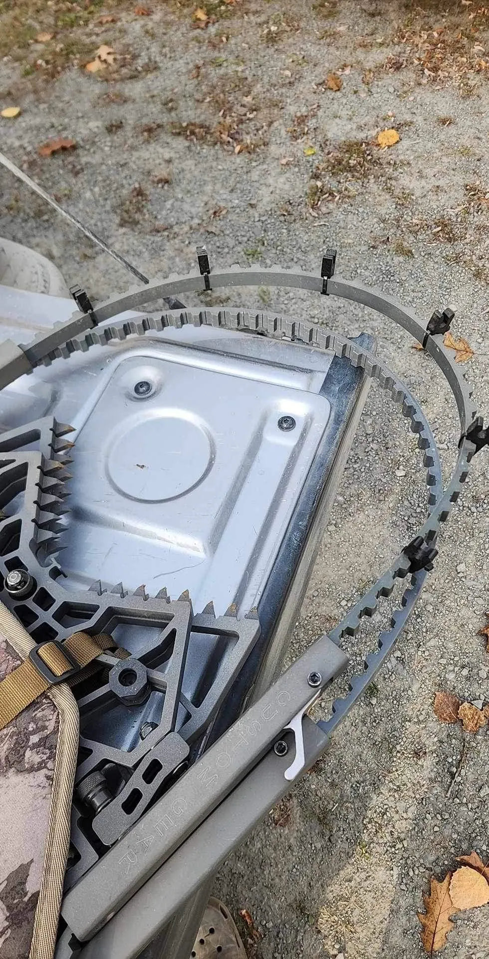 LWCG Crossover Tether Keeper