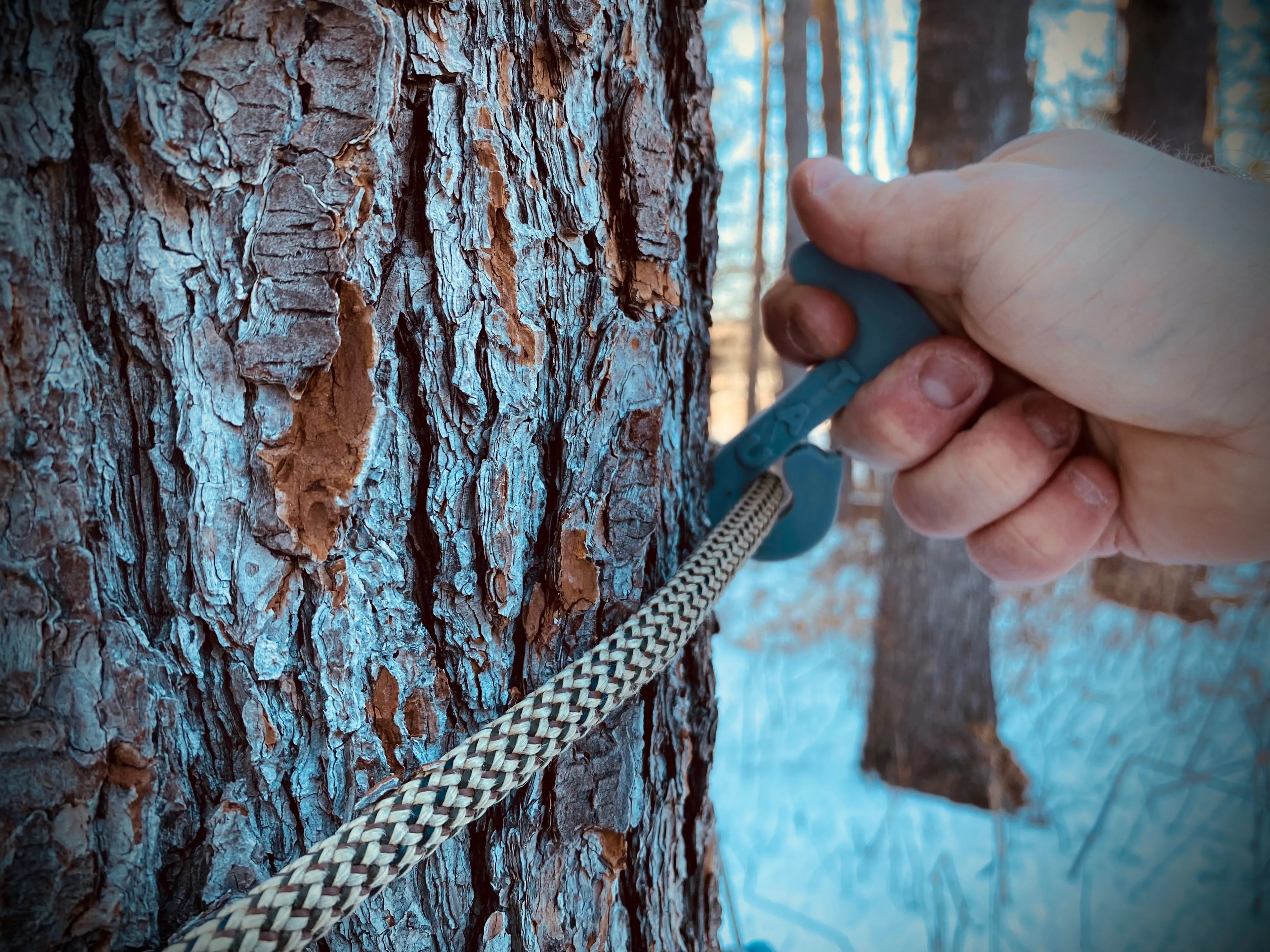 TAU (Tether Adjustment Unit)