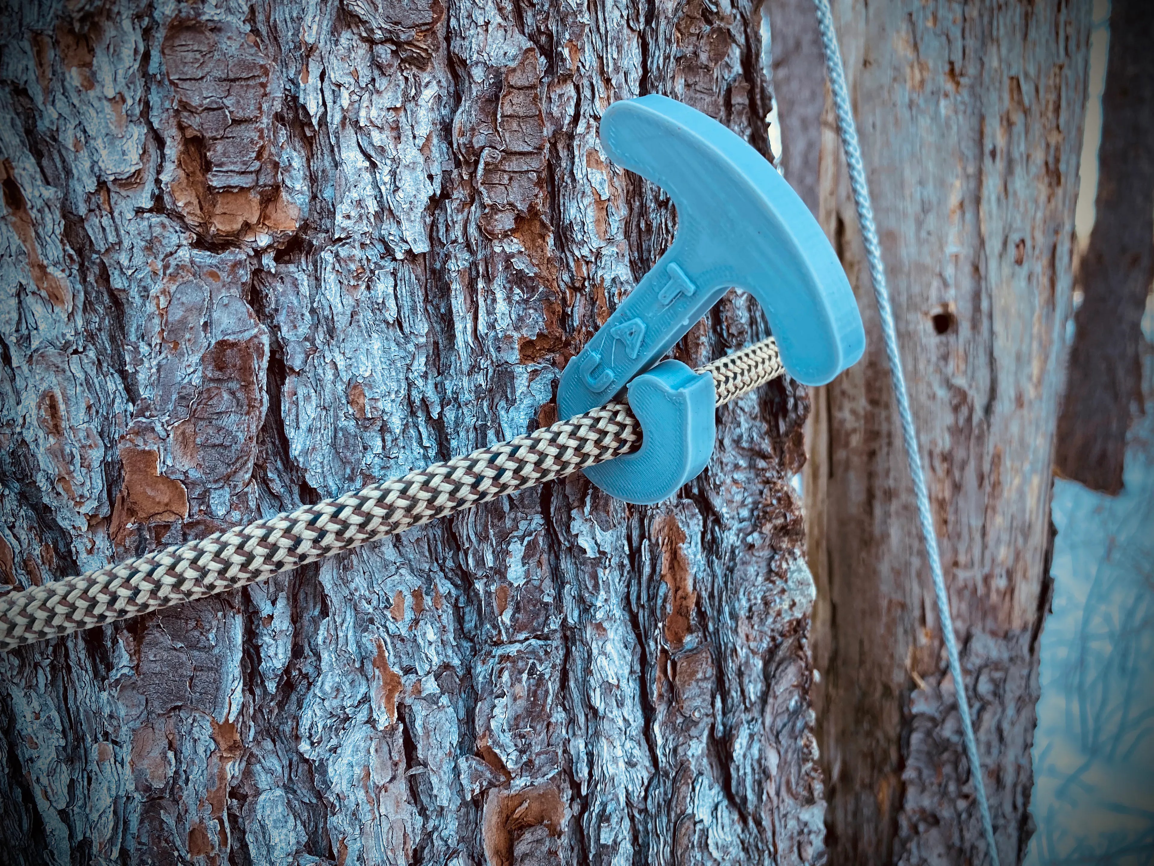 TAU (Tether Adjustment Unit)